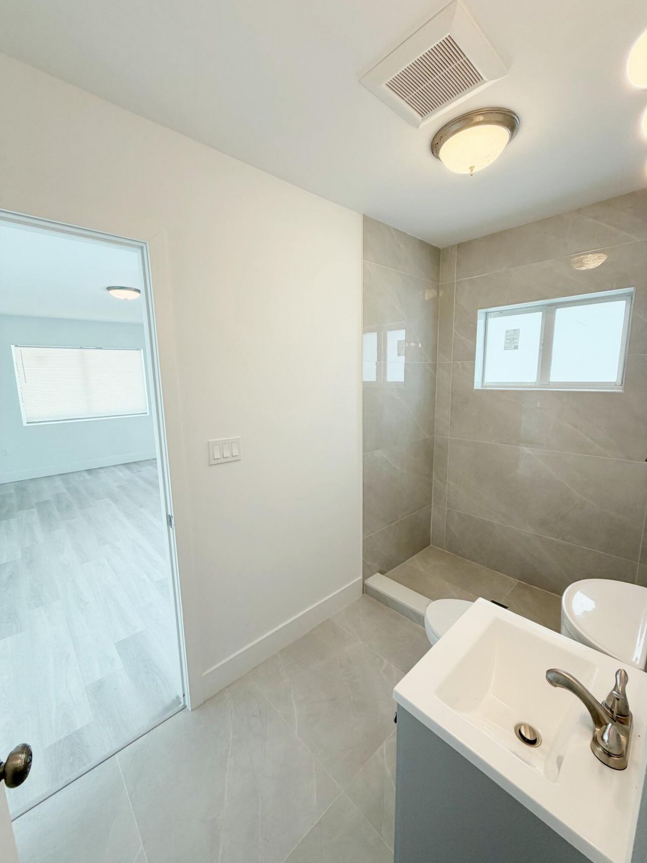 1135 NW 127th Street, North Miami, FL 33168 Photo