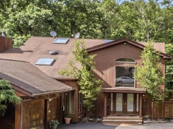 1 Brothers Court , Dix Hills, NY 11746