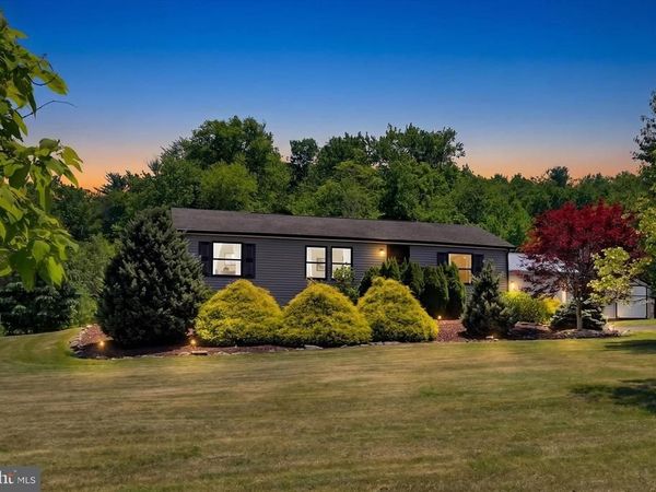284 BLUE MOUNTAIN DRIVE , NEW RINGGOLD, PA 17960