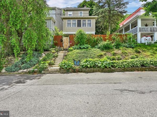 427 E RAILROAD STREET , NESQUEHONING, PA 18240