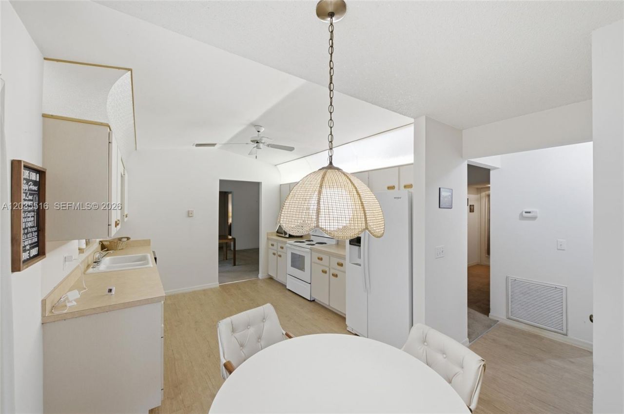 642 Nobles St , Sebastian, FL 32958 Photo