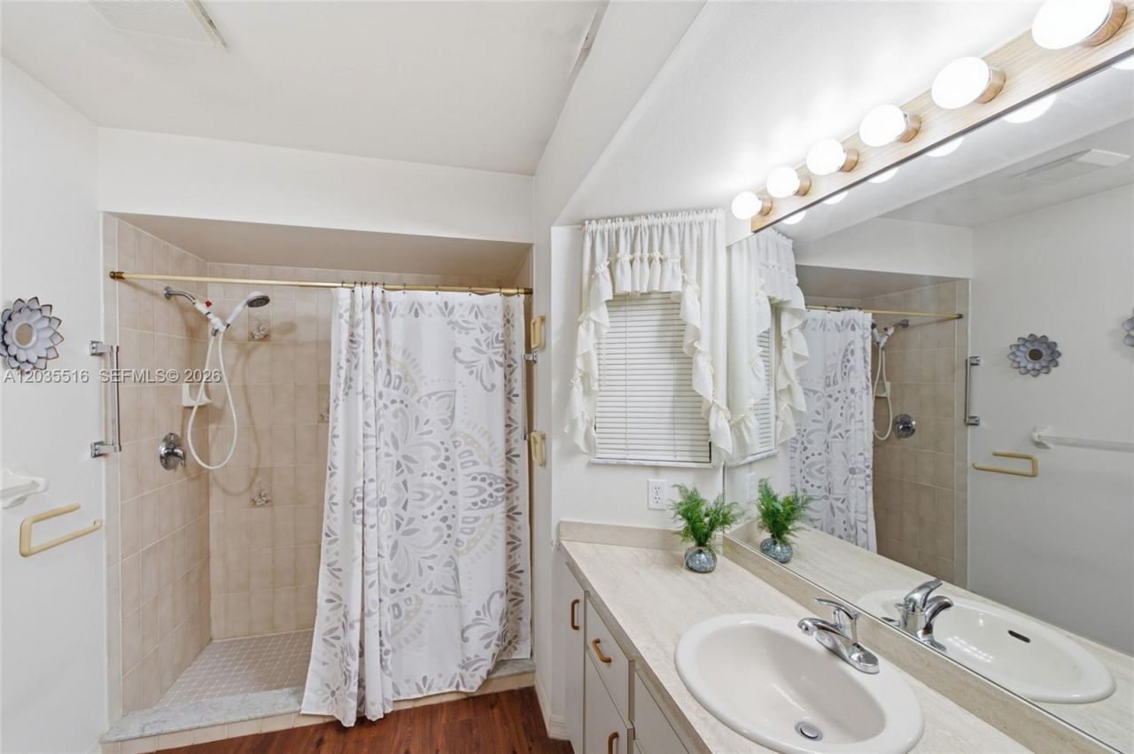 642 Nobles St , Sebastian, FL 32958 Photo