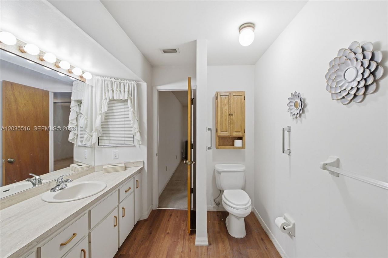 642 Nobles St , Sebastian, FL 32958 Photo