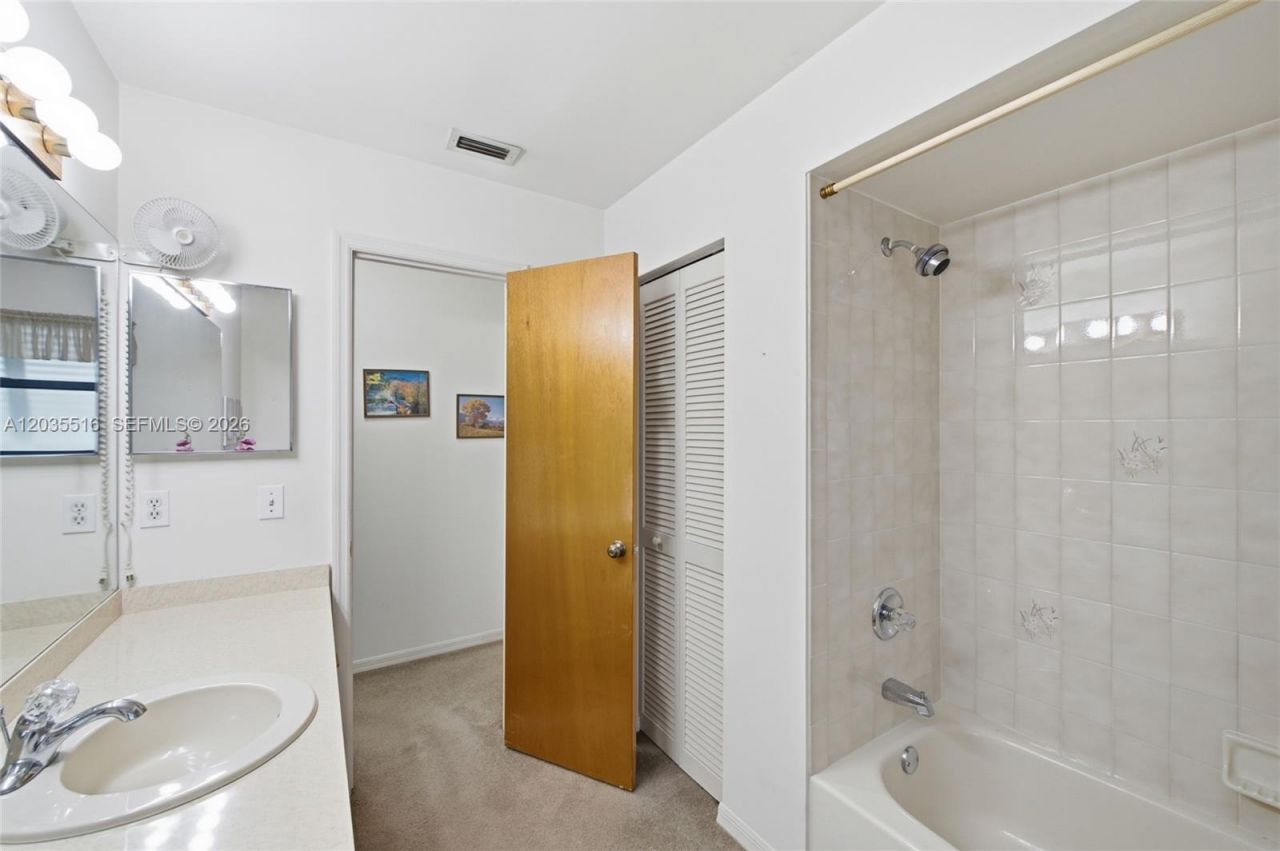 642 Nobles St , Sebastian, FL 32958 Photo
