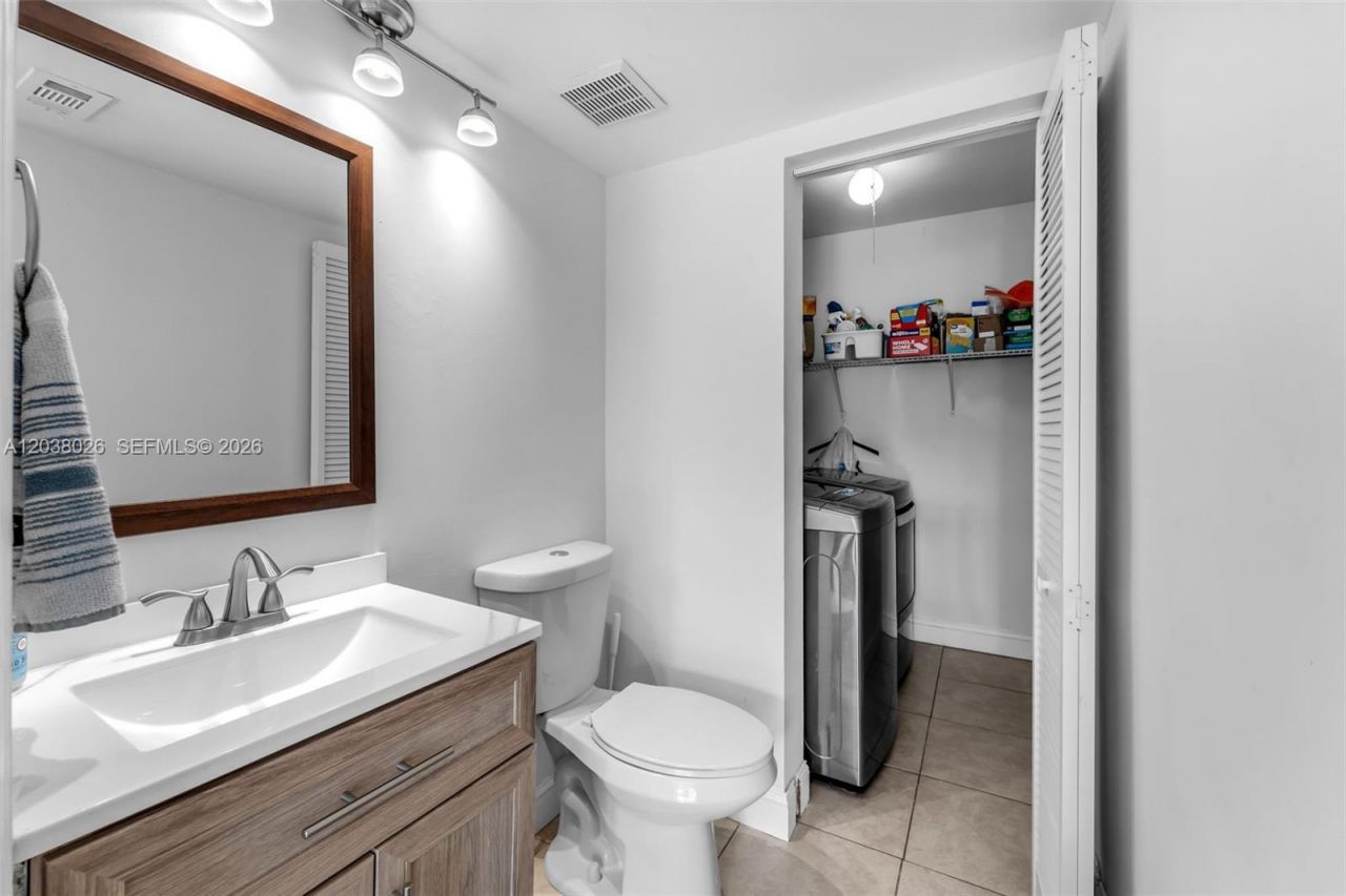 460 NW 86th Pl, Unit 101, Miami, FL 33126 Photo