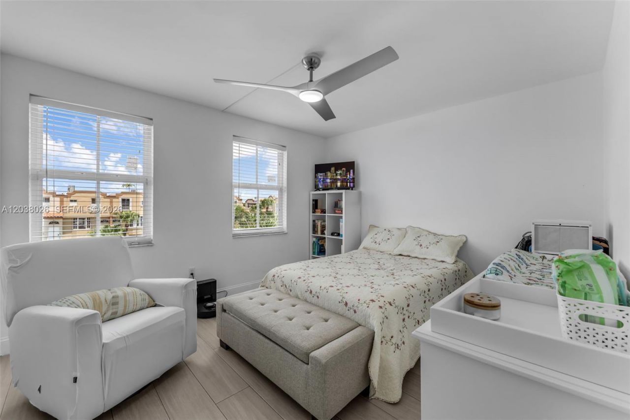 460 NW 86th Pl, Unit 101, Miami, FL 33126 Photo