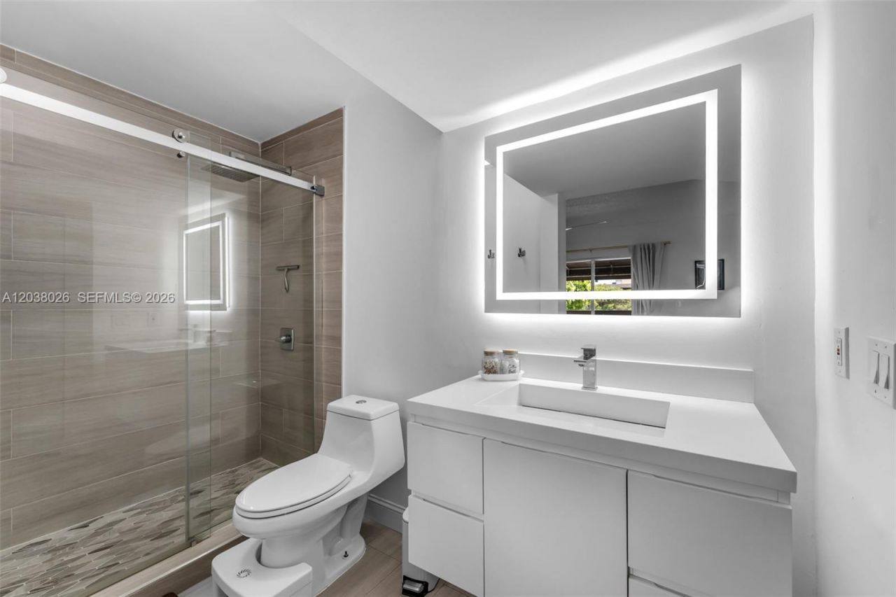460 NW 86th Pl, Unit 101, Miami, FL 33126 Photo