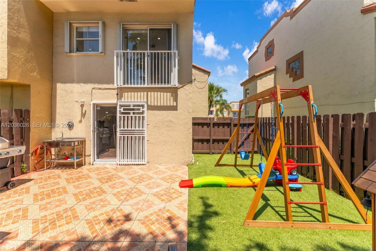 460 NW 86th Pl, Unit 101, Miami, FL 33126 Photo