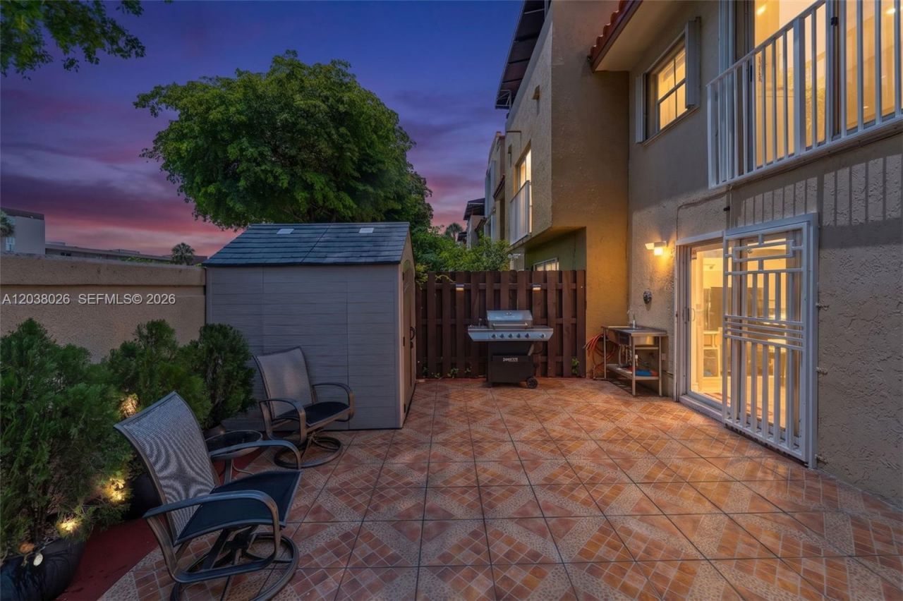 460 NW 86th Pl, Unit 101, Miami, FL 33126 Photo