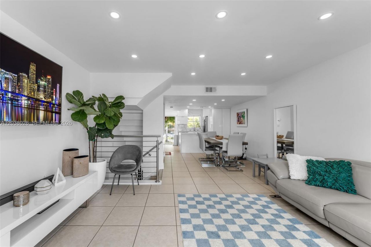 460 NW 86th Pl, Unit 101, Miami, FL 33126 Photo