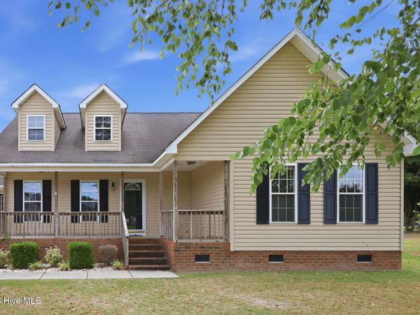 551 Eagles Nest Road, Grimesland, NC 27837