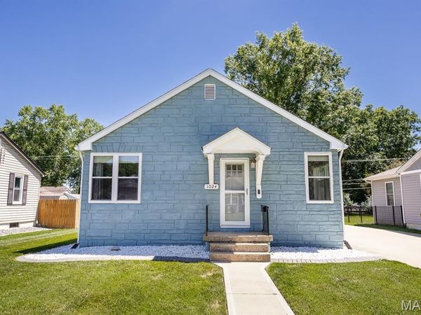 1024 W Madison Street, Mascoutah, IL 62258