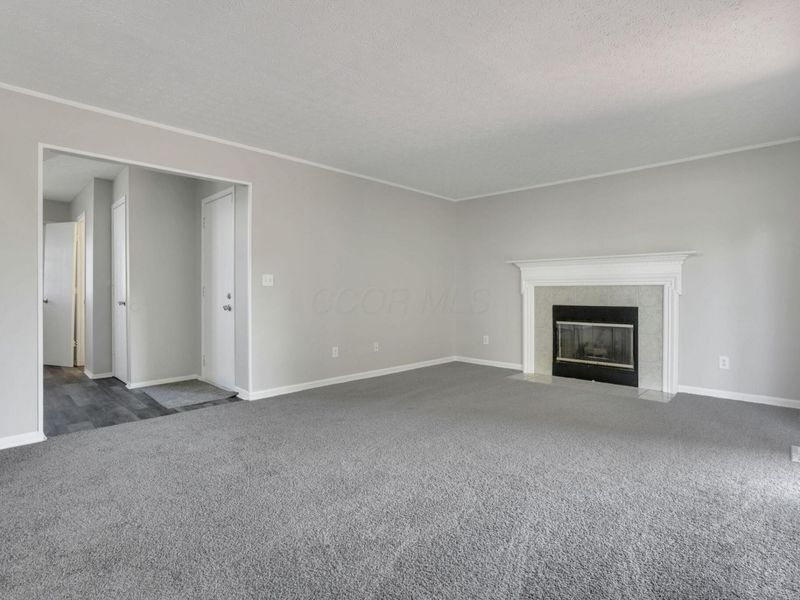 6899 Weurful Drive, Canal Winchester, OH 43110 Photo 7