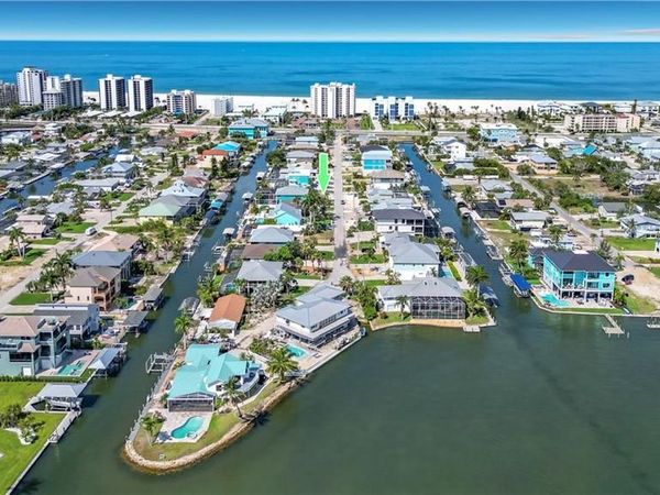 200 Curlew ST, FORT MYERS BEACH, FL 33931