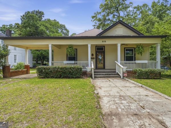 202 Everett Square, Fort Valley, GA 31030