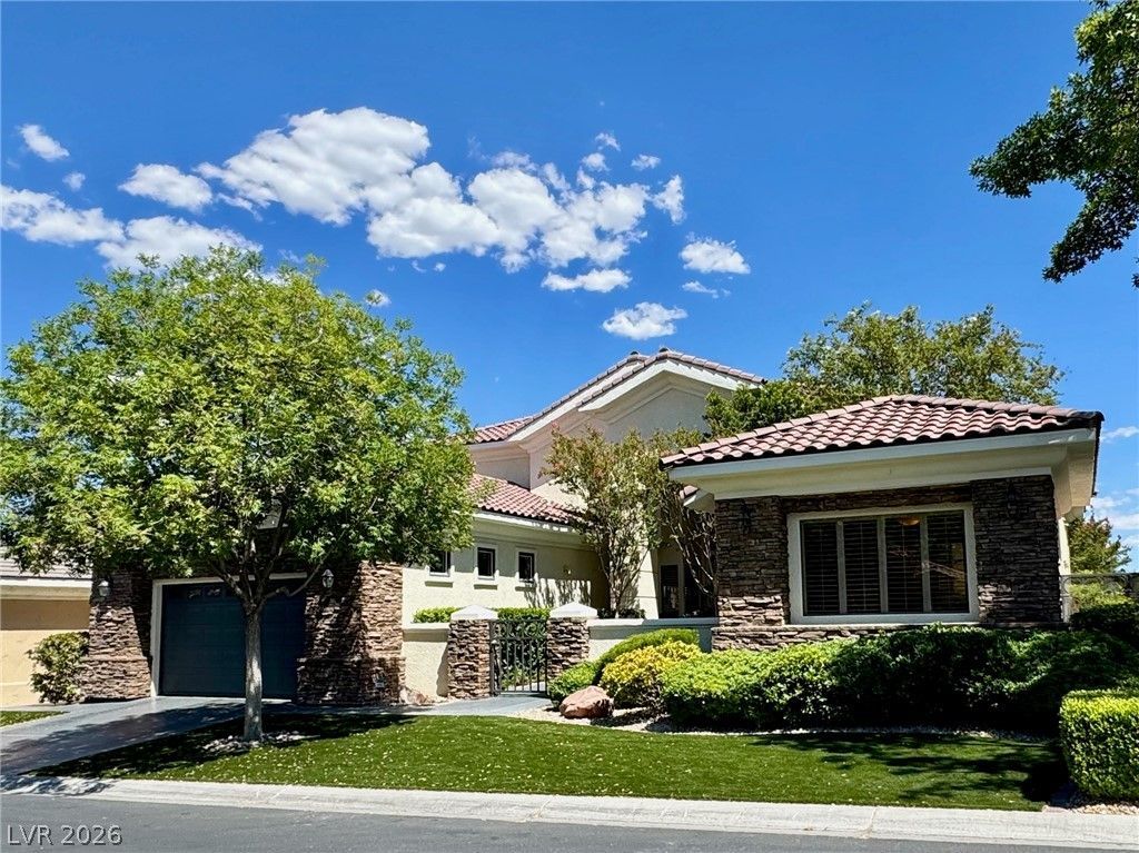 2032 Glenview Drive, Las Vegas, NV 89134 Main Photo