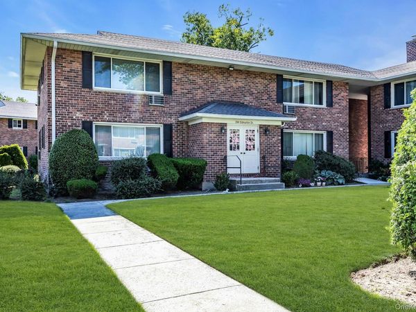294 Edmunton Drive, Unit k19, North Babylon, NY 11703