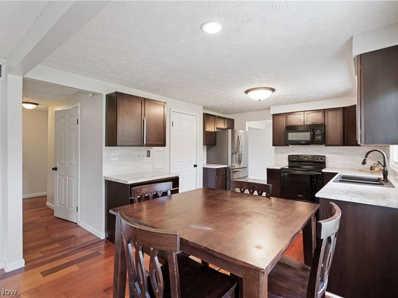 2700 Elizabeth Drive SW, Lordstown, OH 44481 Photo 13
