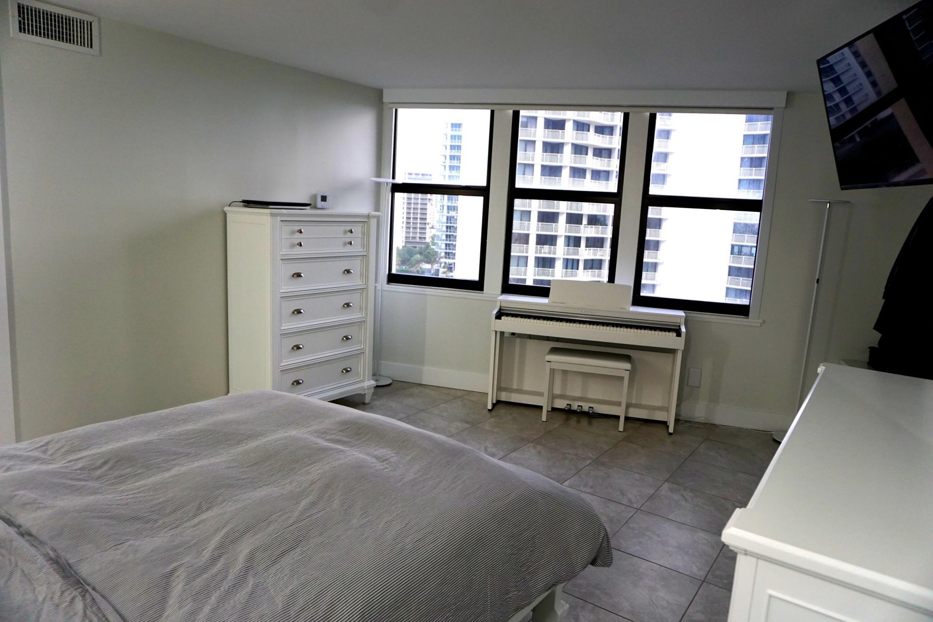 2800 N Ocean Drive, Unit B-12c, Singer Island, FL 33404 Photo