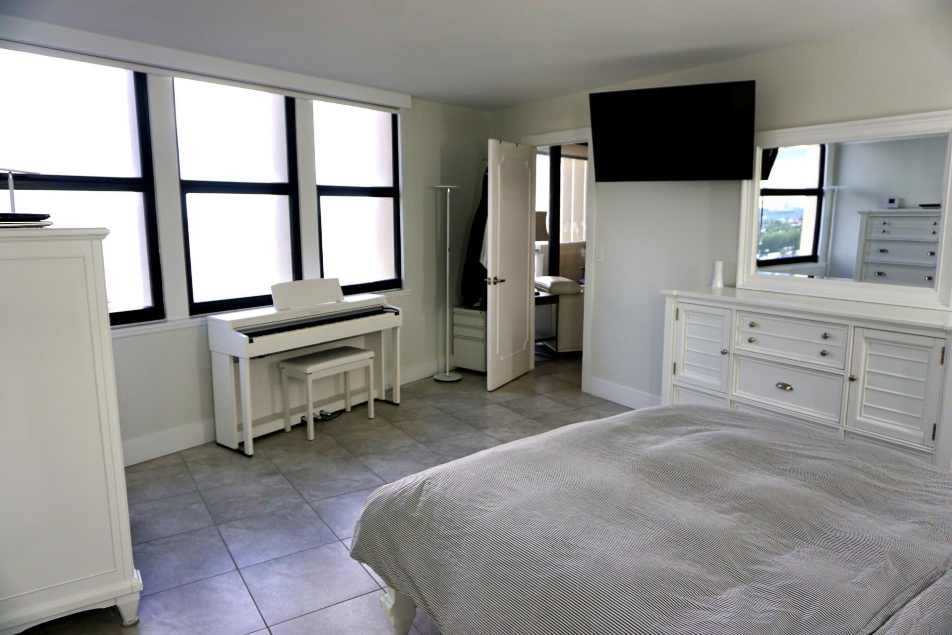 2800 N Ocean Drive, Unit B-12c, Singer Island, FL 33404 Photo