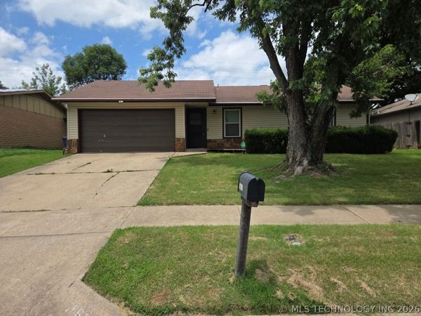 16619 E Admiral Boulevard , Tulsa, OK 74116