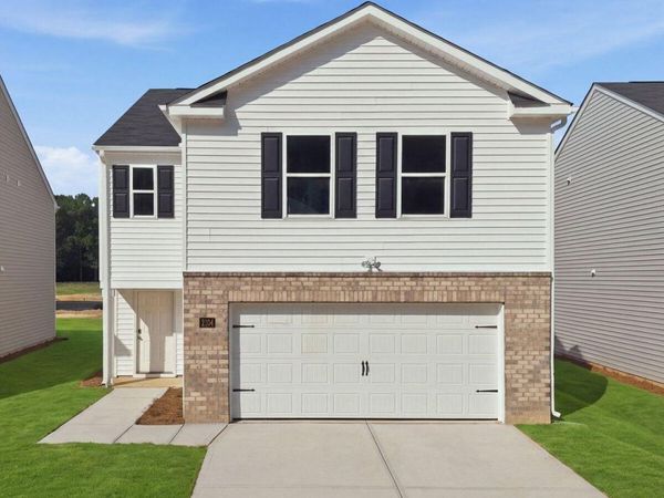 2104 Montalvan Drive, Greenville, NC 27834