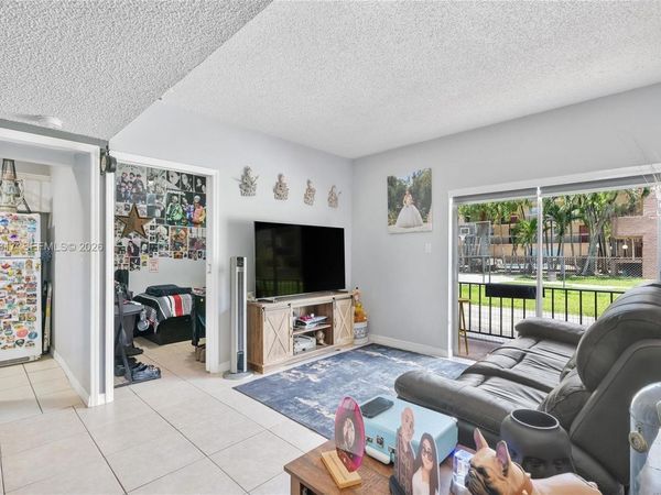 399 NW 72nd Ave , Unit 104, Miami, FL 33126