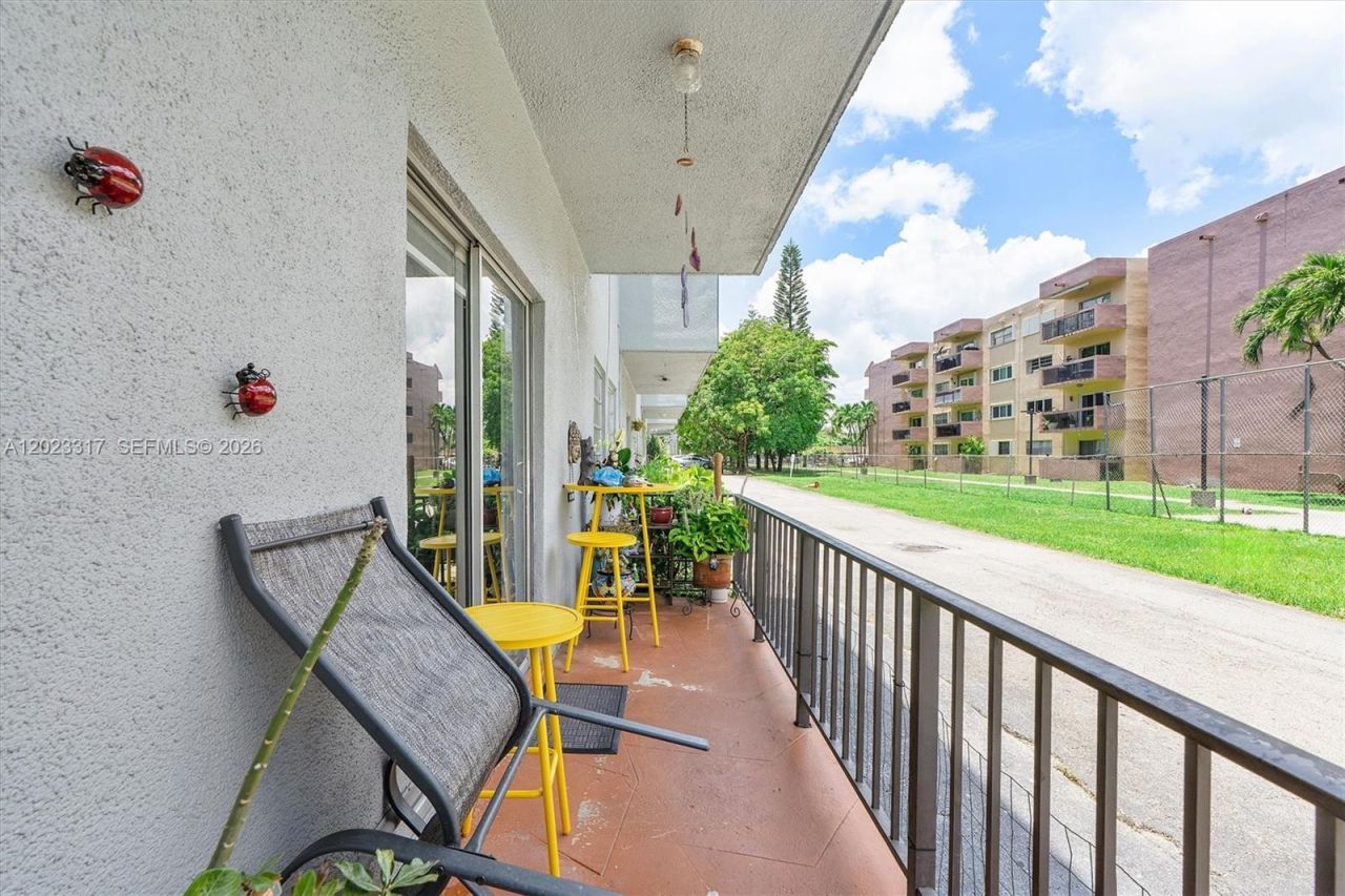 399 NW 72nd Ave, Unit 104, Miami, FL 33126 Photo
