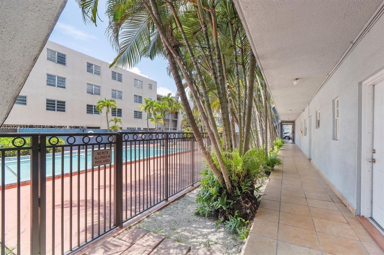399 NW 72nd Ave, Unit 104, Miami, FL 33126 Photo