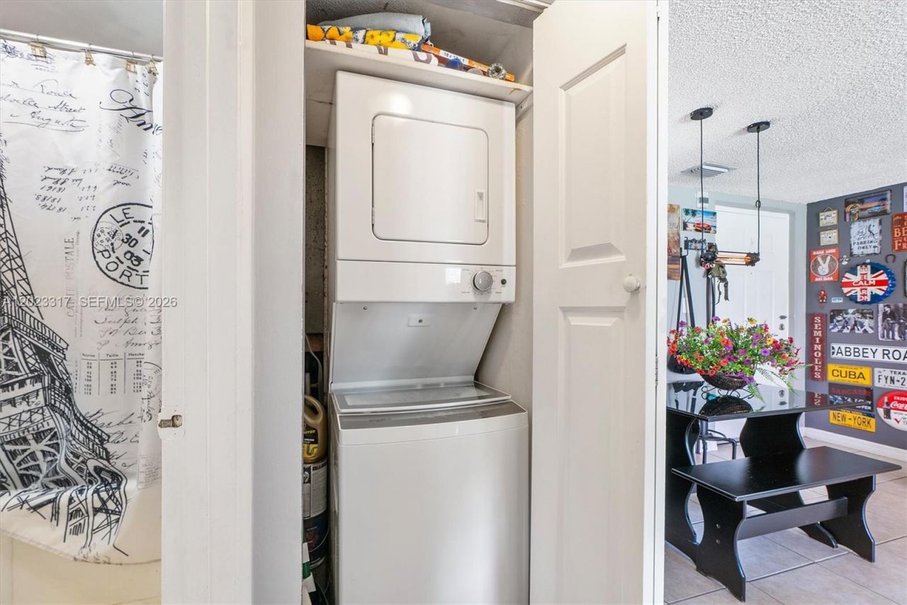 399 NW 72nd Ave, Unit 104, Miami, FL 33126 Photo