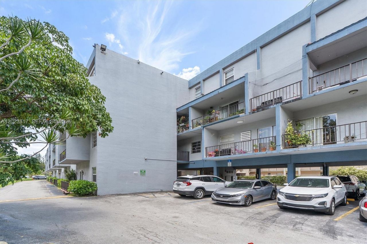 399 NW 72nd Ave, Unit 104, Miami, FL 33126 Photo