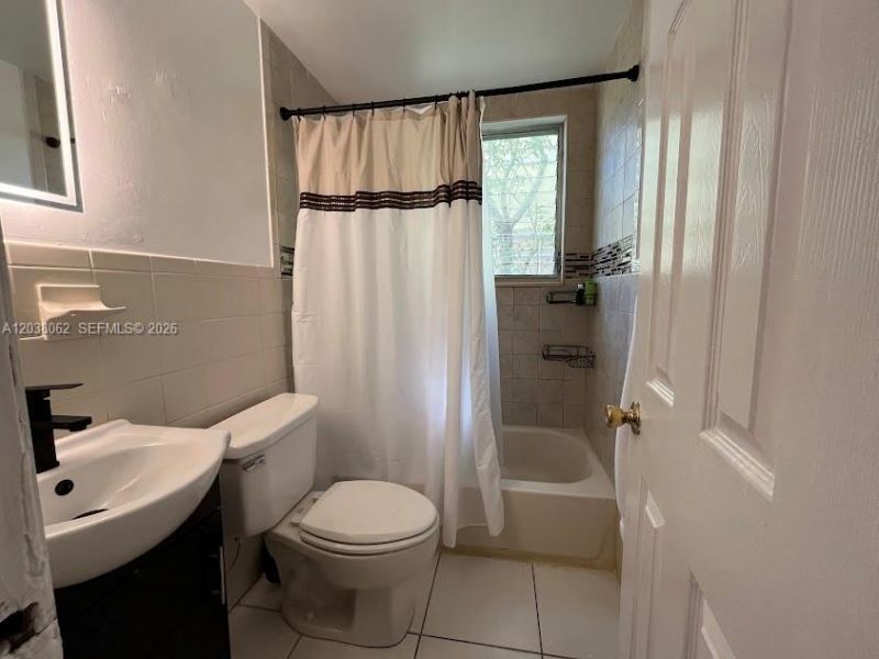 1027 Euclid Ave, Unit 5, Miami Beach, FL 33139 Photo