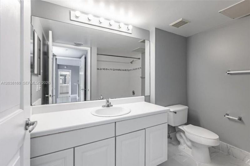 2600 S University Dr , Unit 124, Davie, FL 33328 Photo