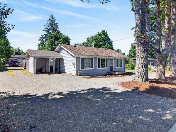 745 Evergreen Rd , Campbell River, BC V9W 3R7