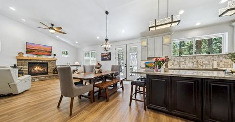 842 San Francisco Avenue, South Lake Tahoe, CA 96150 Photo