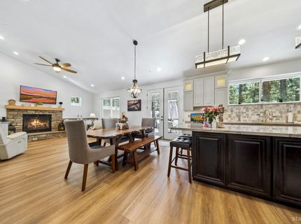 842 San Francisco Avenue, South Lake Tahoe, CA 96150 Photo