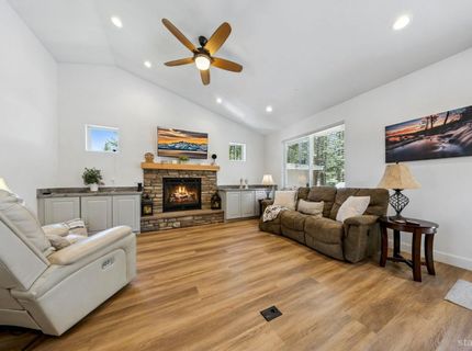842 San Francisco Avenue, South Lake Tahoe, CA 96150 Photo