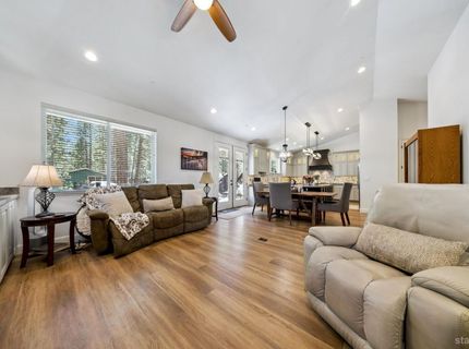 842 San Francisco Avenue, South Lake Tahoe, CA 96150 Photo