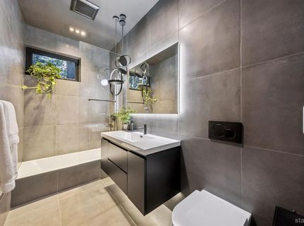 1110 Charles Avenue, South Lake Tahoe, CA 96150 Photo