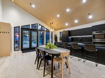 1110 Charles Avenue, South Lake Tahoe, CA 96150 Photo