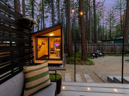 1110 Charles Avenue, South Lake Tahoe, CA 96150 Photo