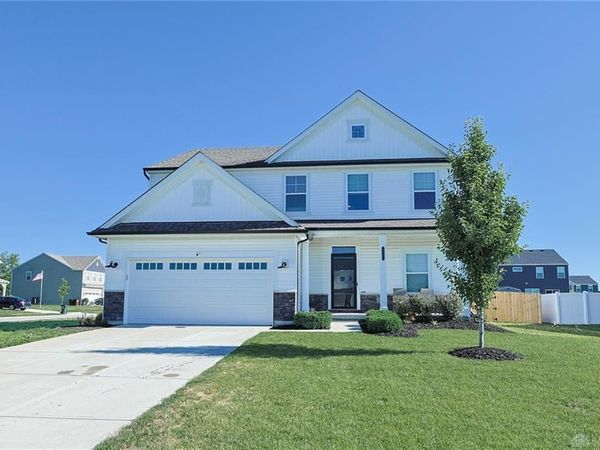 1502 Knightsbridge Court, Carlisle, OH 45005