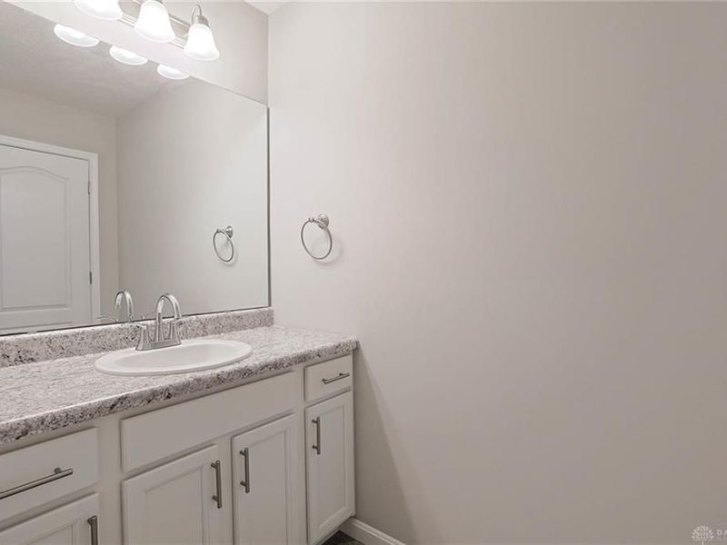1502 Knightsbridge Court, Carlisle, OH 45005 Photo 27