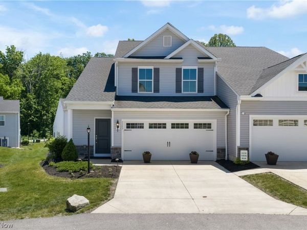 1357 Maple Grove Lane , Uniontown, OH 44685