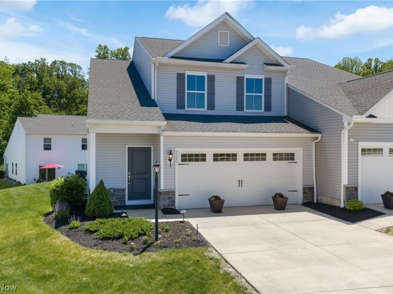 1357 Maple Grove Lane , Uniontown, OH 44685 Photo 2