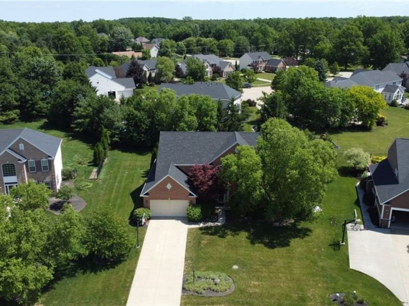 33318 Vintage Circle , Avon, OH 44011 Photo 2