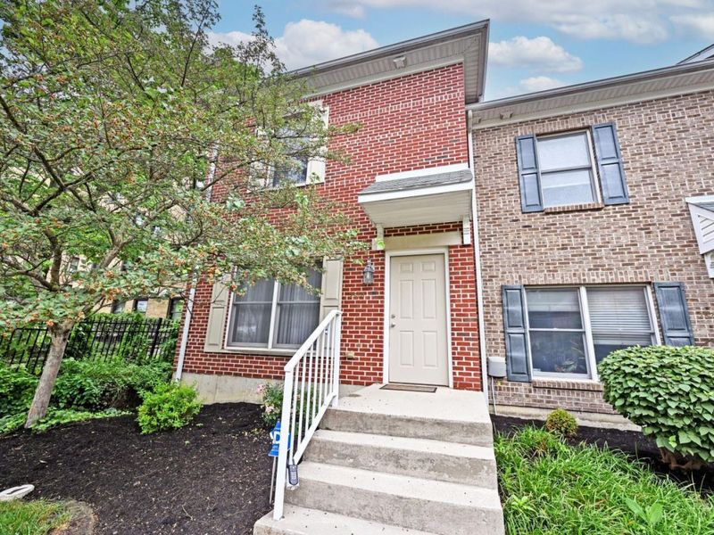 2530 Hackberry Street, Cincinnati, OH 45206 Photo 2