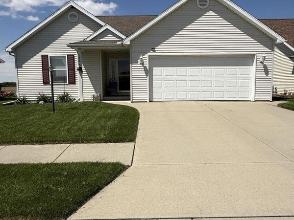 302 Hidden Ridge , Delta, OH 43515