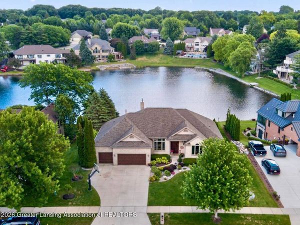505 W Spring Meadows Lane, DeWitt, MI 48820