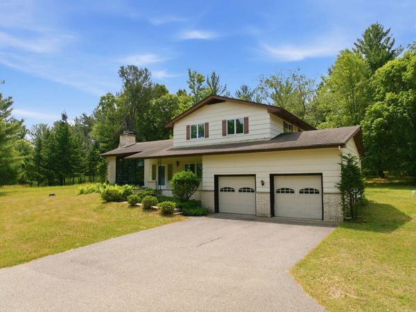 1367 State Road 82, Wisconsin Dells, WI 53965